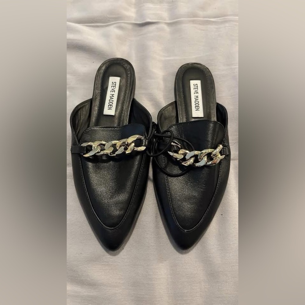 Steve Madden Black Leather Mules with Gold Chain Detail and Pointed Toe